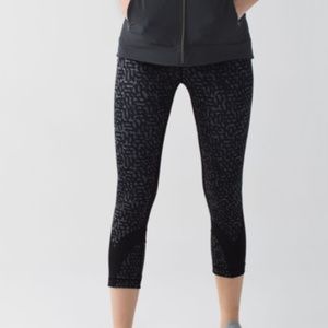 Lululemon Inspire Crop II Block-It Pocket